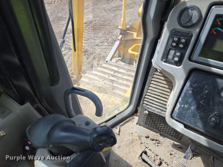 image for item EQ6939 2014 Caterpillar  D6T LGP  dozer