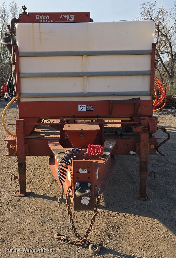 image for item EQ6941 2004 Belshe equipment trailer