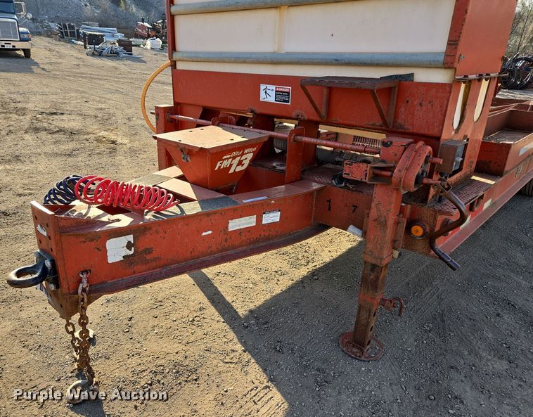 image for item EQ6941 2004 Belshe equipment trailer