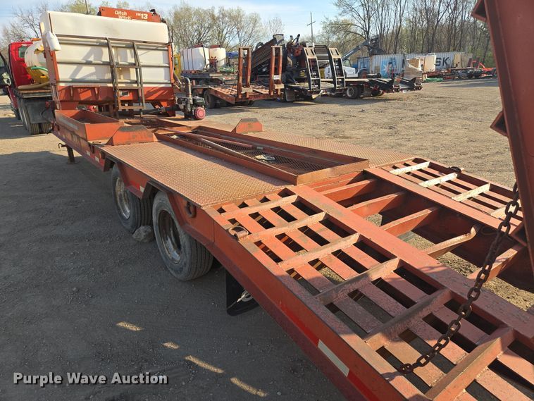 image for item EQ6941 2004 Belshe equipment trailer