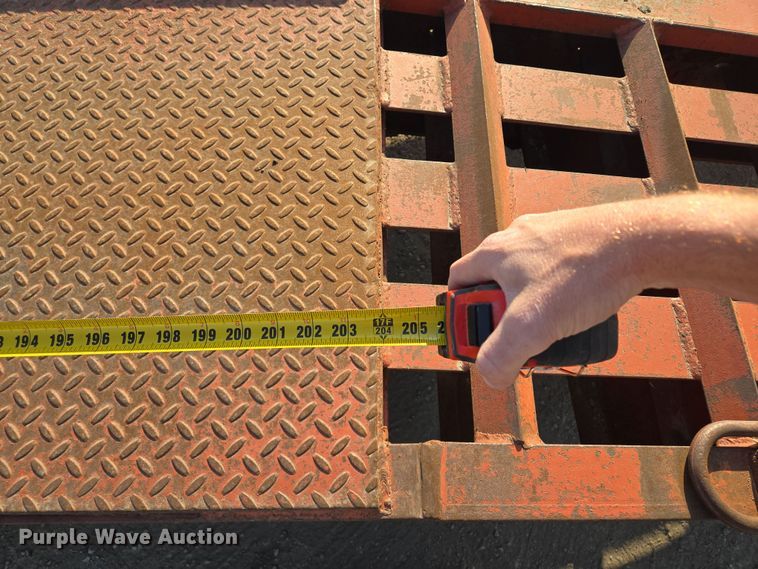 image for item EQ6941 2004 Belshe equipment trailer