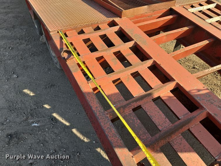 image for item EQ6941 2004 Belshe equipment trailer