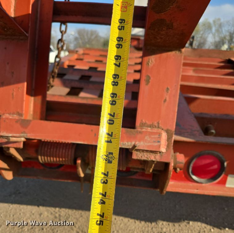 image for item EQ6941 2004 Belshe equipment trailer