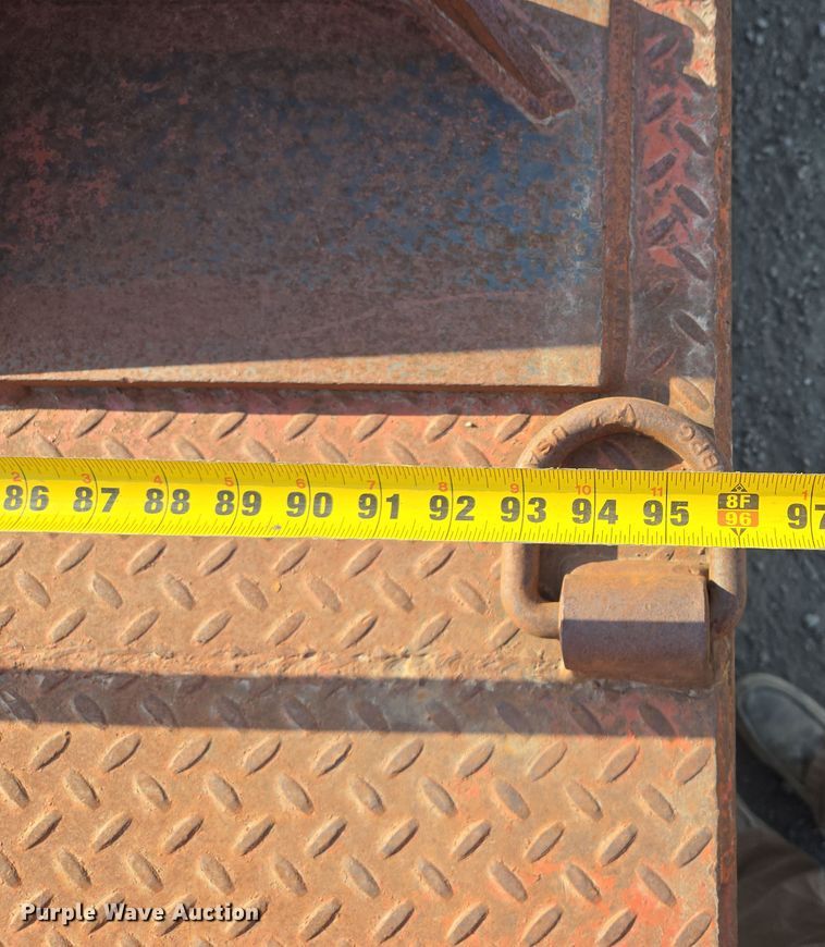 image for item EQ6941 2004 Belshe equipment trailer