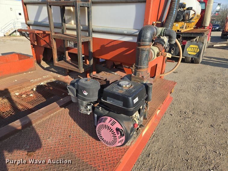 image for item EQ6941 2004 Belshe equipment trailer