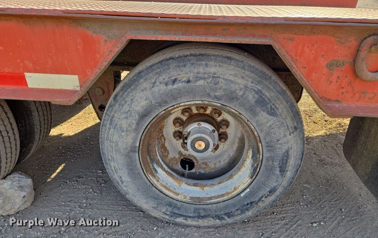 image for item EQ6941 2004 Belshe equipment trailer