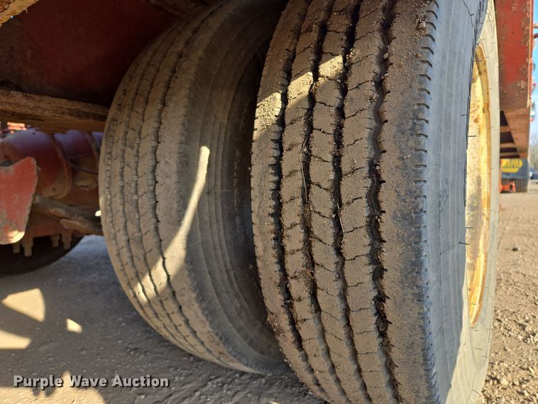 image for item EQ6941 2004 Belshe equipment trailer