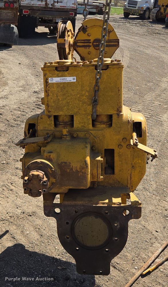 image for item EQ6952 Caterpillar  cable winch 