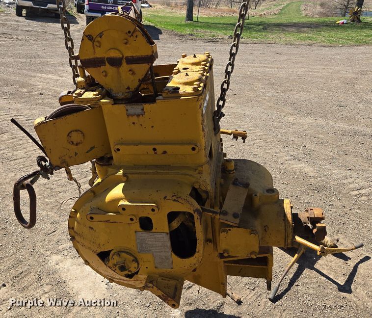 image for item EQ6952 Caterpillar  cable winch 