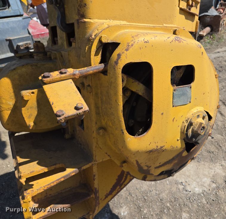 image for item EQ6952 Caterpillar  cable winch 