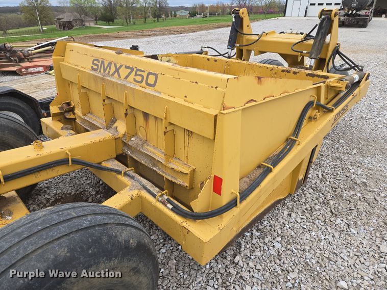 image for item EQ6993 Dyss SMX750 scraper