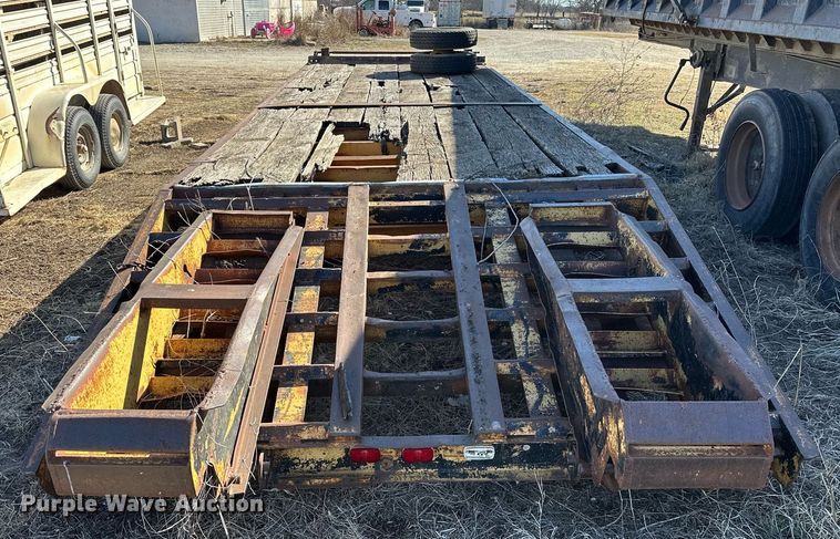 image for item ER1061 1992 Belshe T-8 equipment trailer