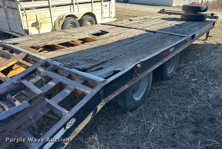 image for item ER1061 1992 Belshe T-8 equipment trailer