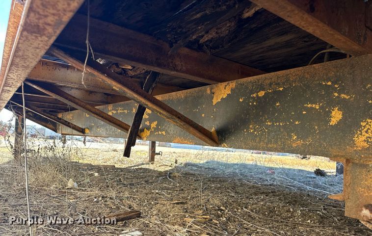 image for item ER1061 1992 Belshe T-8 equipment trailer