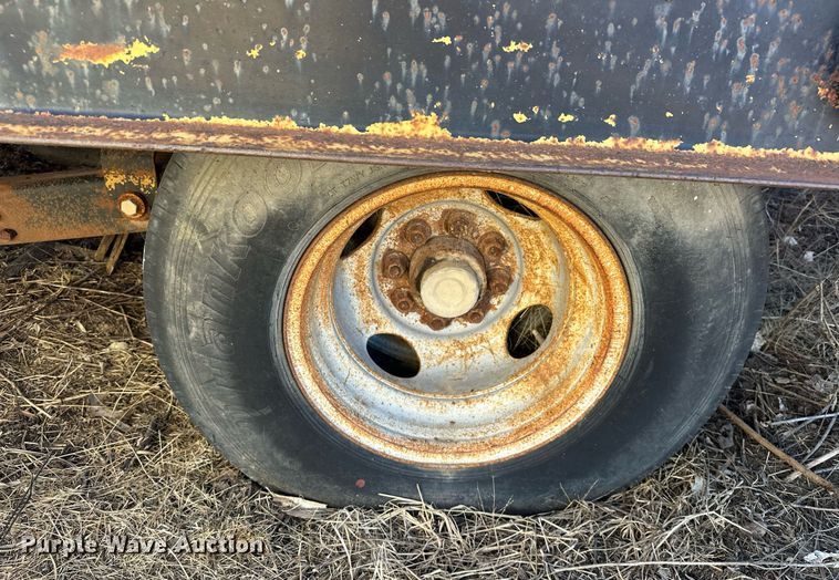 image for item ER1061 1992 Belshe T-8 equipment trailer