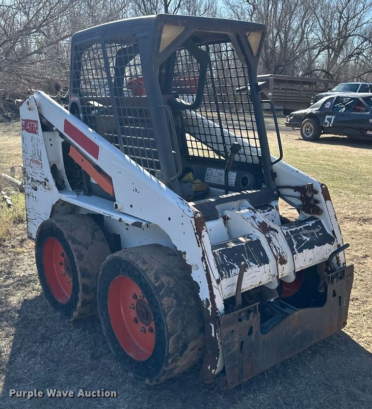 image for item ER8931 2013 Bobcat S130 skid steer loader