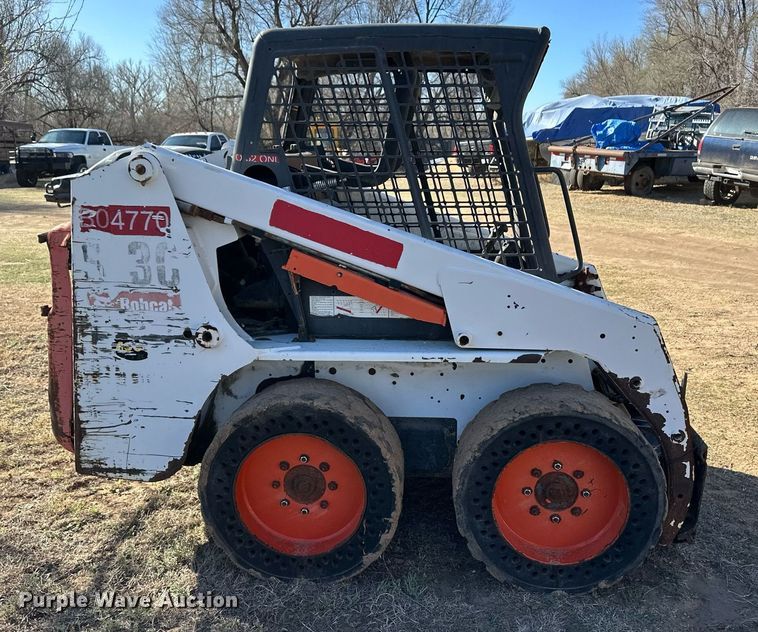 image for item ER8931 2013 Bobcat S130 skid steer loader
