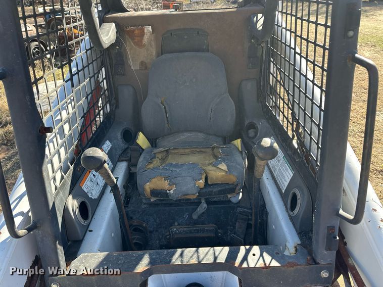 image for item ER8931 2013 Bobcat S130 skid steer loader