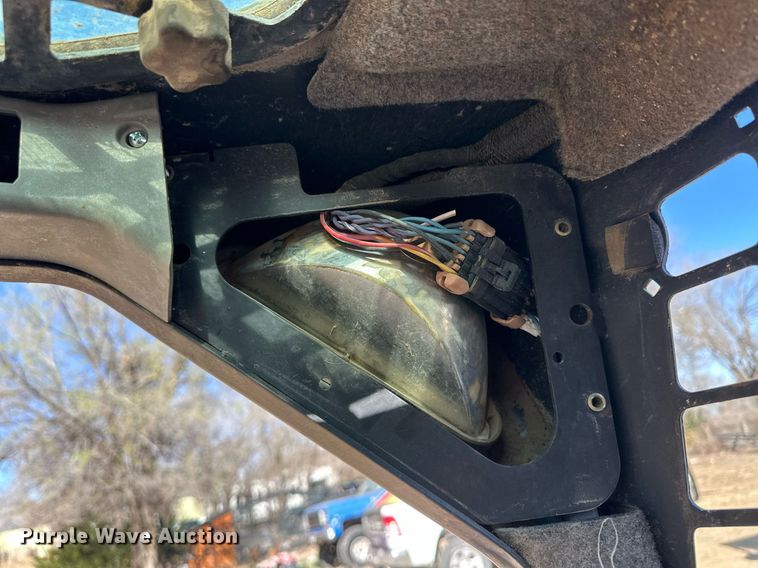 image for item ER8931 2013 Bobcat S130 skid steer loader