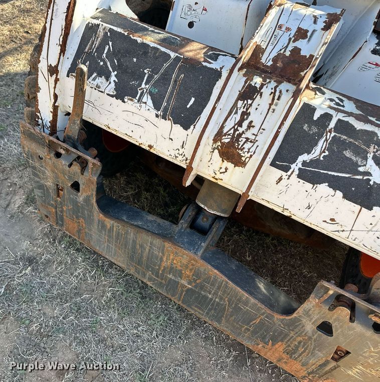 image for item ER8931 2013 Bobcat S130 skid steer loader