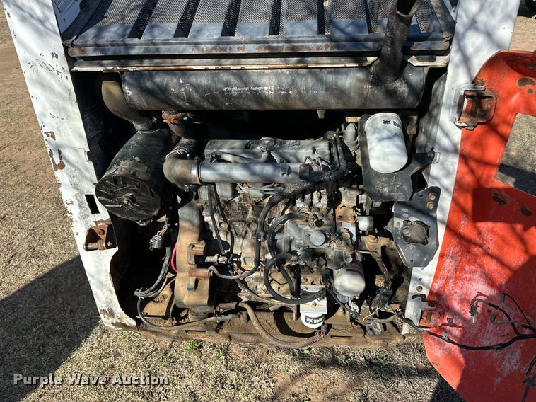 image for item ER8931 2013 Bobcat S130 skid steer loader