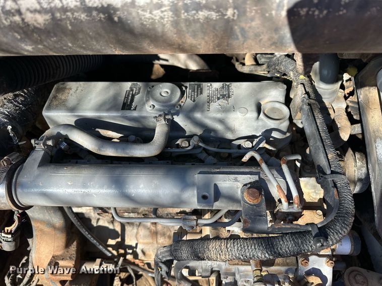 image for item ER8931 2013 Bobcat S130 skid steer loader