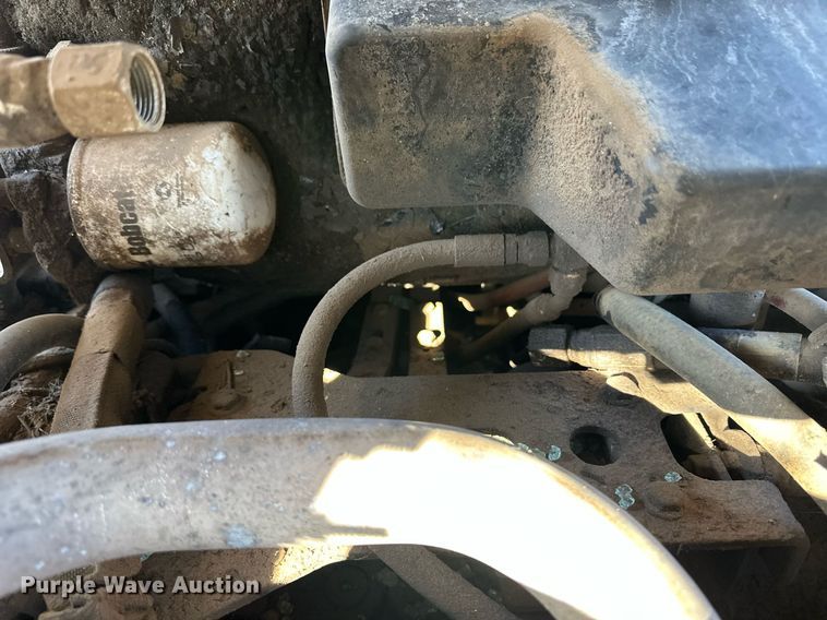 image for item ER8931 2013 Bobcat S130 skid steer loader