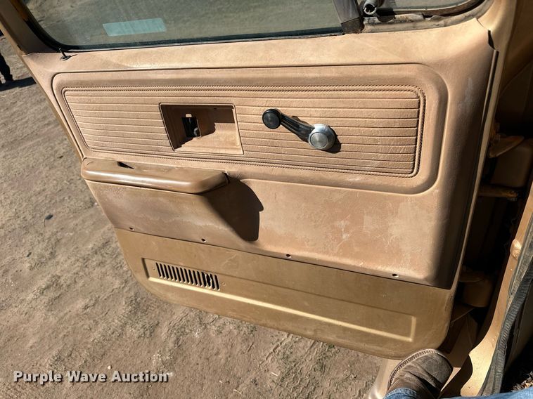 image for item ER8934 1980 Chevrolet C60 dump truck