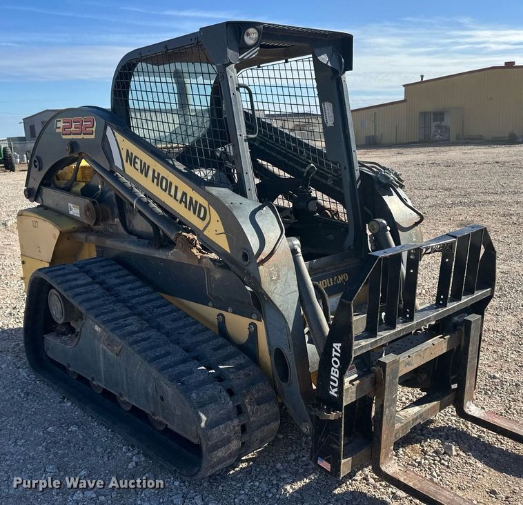 image for item ER8955 2014 New Holland C232 tracked skid steer loader