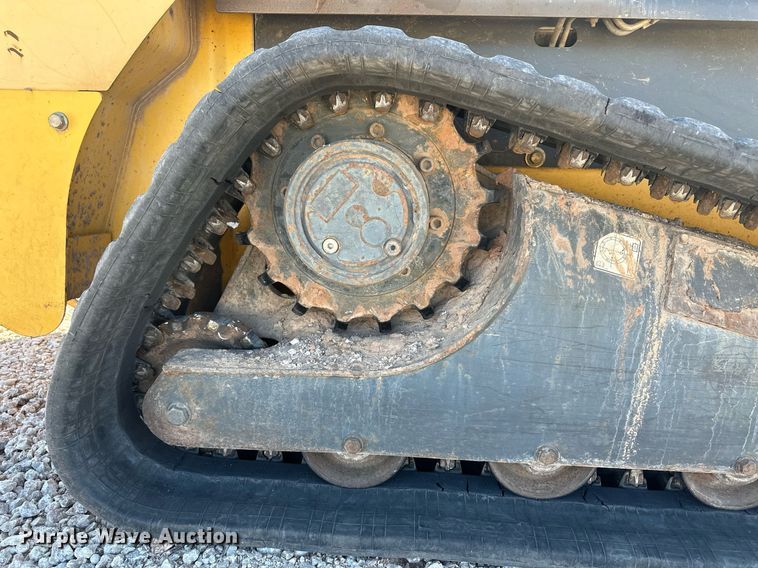 image for item ER8955 2014 New Holland C232 tracked skid steer loader