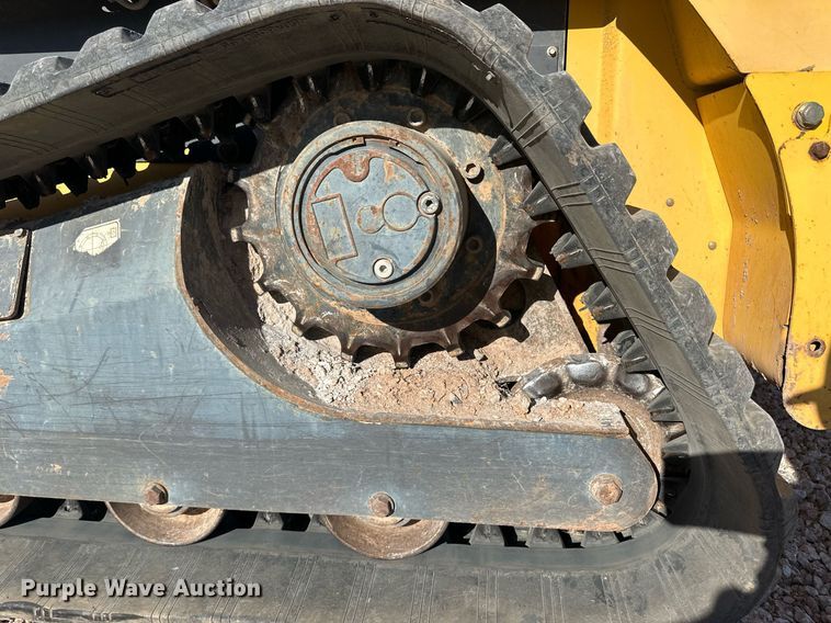 image for item ER8955 2014 New Holland C232 tracked skid steer loader