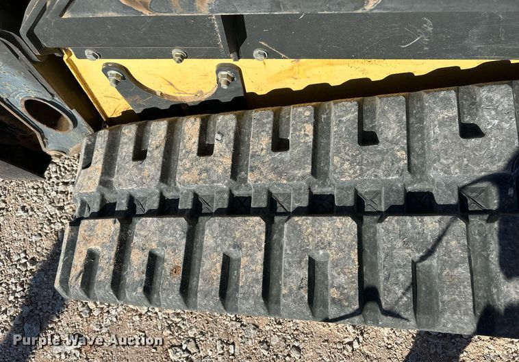 image for item ER8955 2014 New Holland C232 tracked skid steer loader