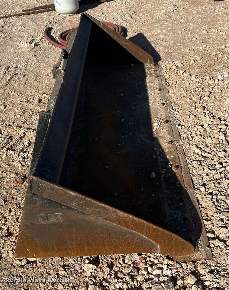 image for item ER8955 2014 New Holland C232 tracked skid steer loader