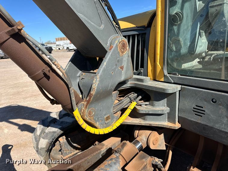 image for item ER8959 2006 Volvo ECR88 mini excavator