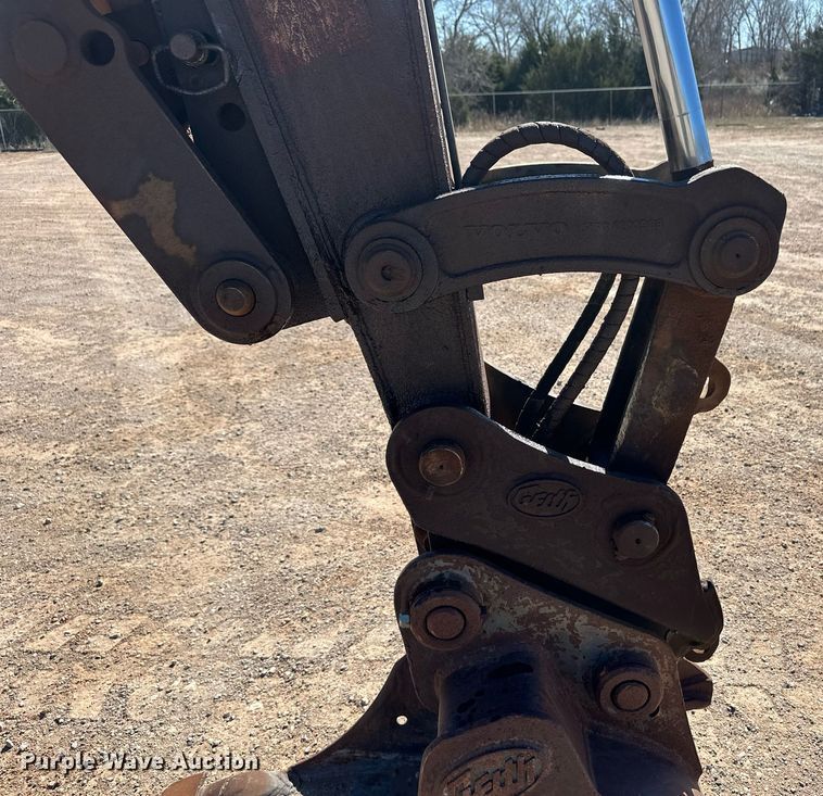 image for item ER8959 2006 Volvo ECR88 mini excavator