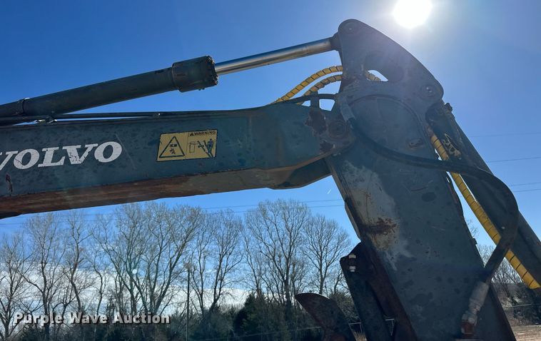 image for item ER8959 2006 Volvo ECR88 mini excavator