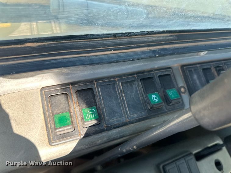 image for item ER8959 2006 Volvo ECR88 mini excavator