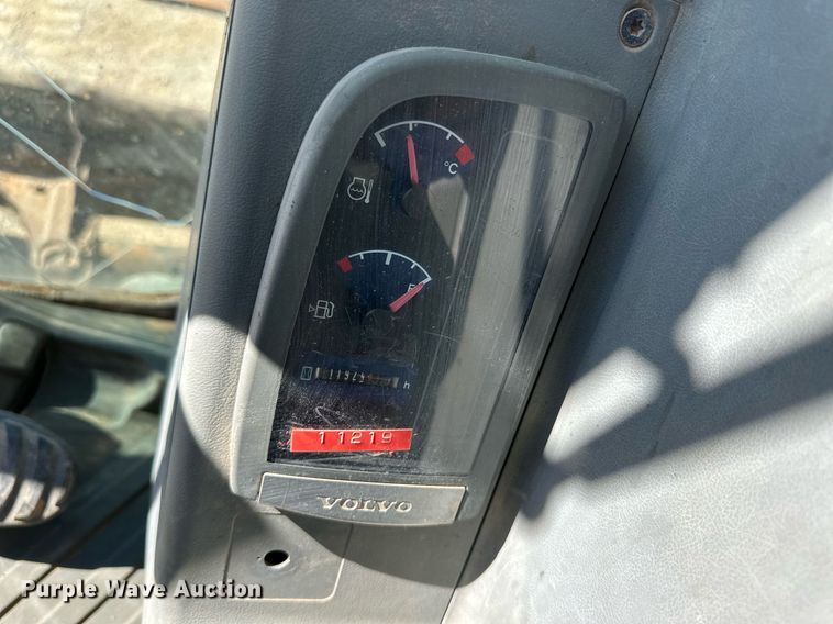 image for item ER8959 2006 Volvo ECR88 mini excavator