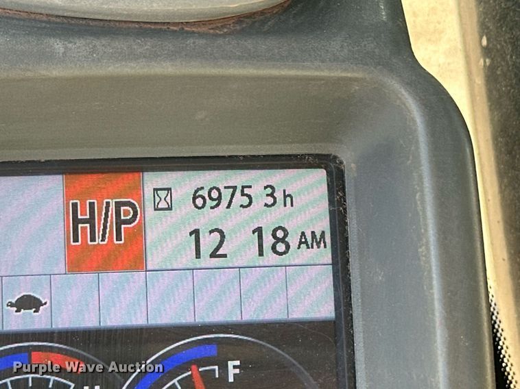 image for item ER8960 2012 John Deere 180G LC excavator