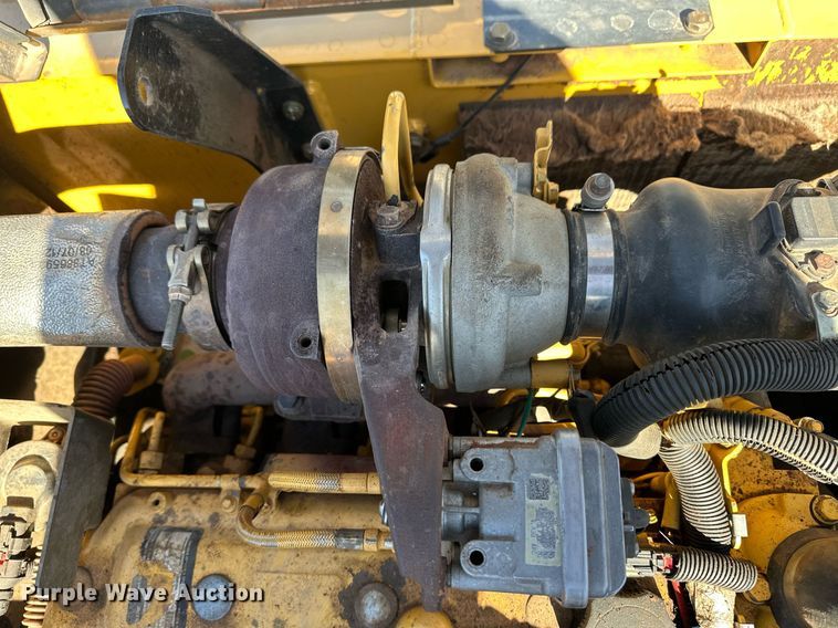 image for item ER8960 2012 John Deere 180G LC excavator