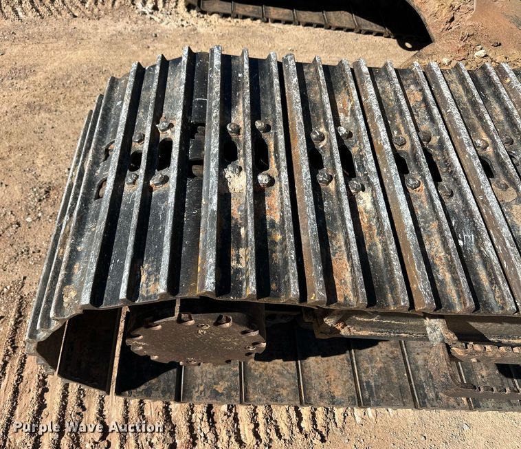 image for item ER8960 2012 John Deere 180G LC excavator