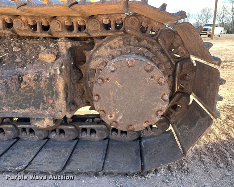 image for item ER8960 2012 John Deere 180G LC excavator