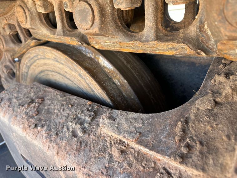 image for item ER8960 2012 John Deere 180G LC excavator