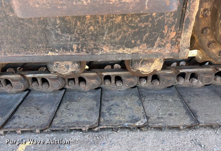 image for item ER8960 2012 John Deere 180G LC excavator