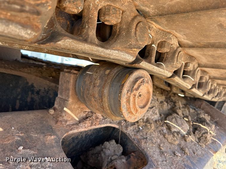 image for item ER8960 2012 John Deere 180G LC excavator