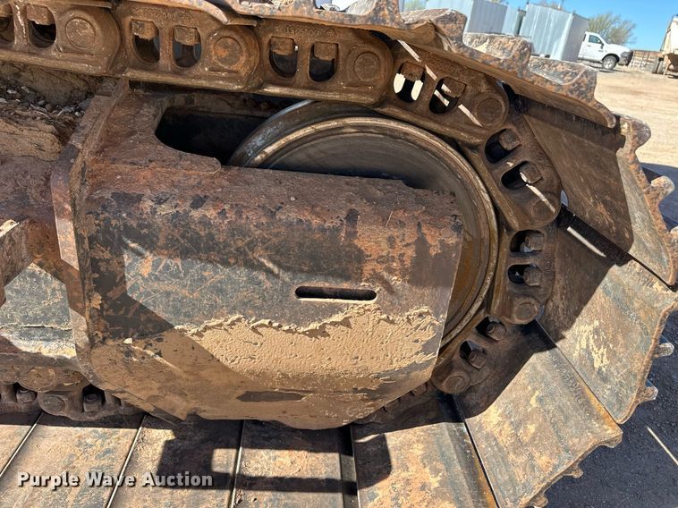 image for item ER8960 2012 John Deere 180G LC excavator