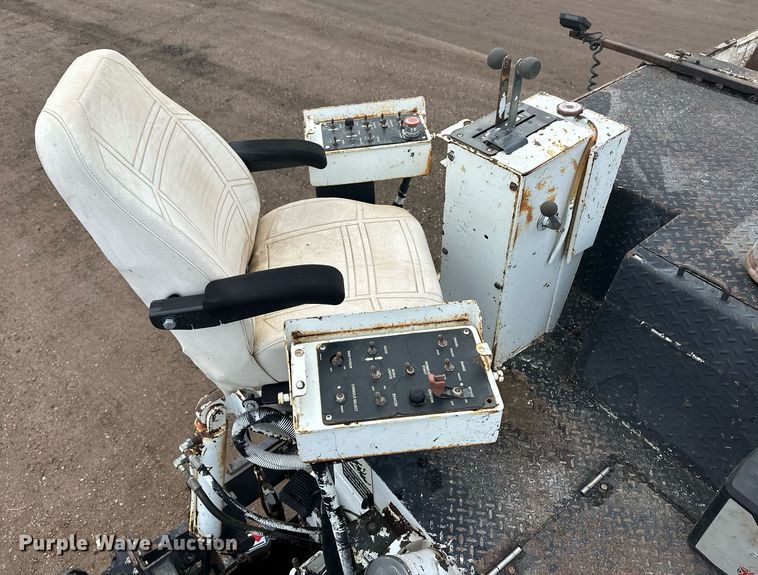 image for item ER8986 2002 Roadtec RP-155 paver