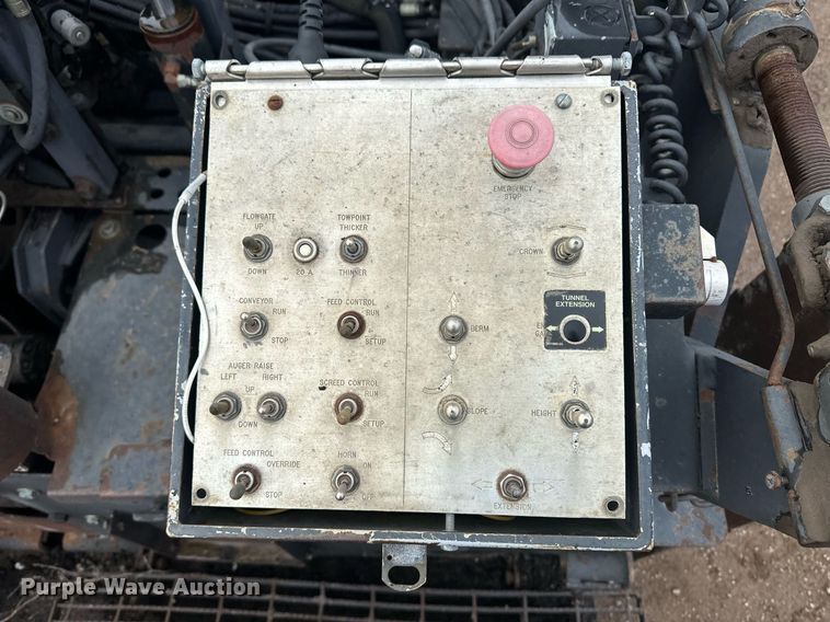 image for item ER8986 2002 Roadtec RP-155 paver