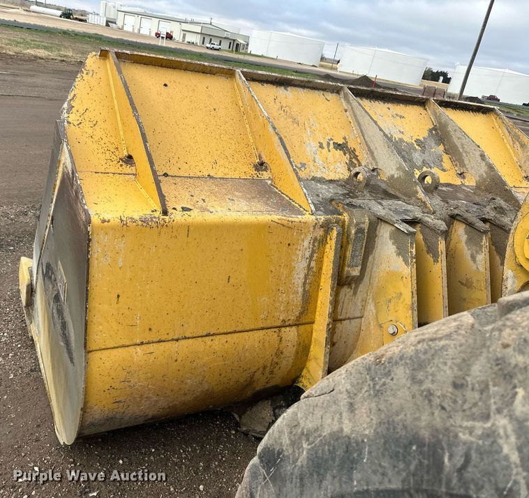image for item ER8987 2003 Caterpillar 980G Series II wheel loader