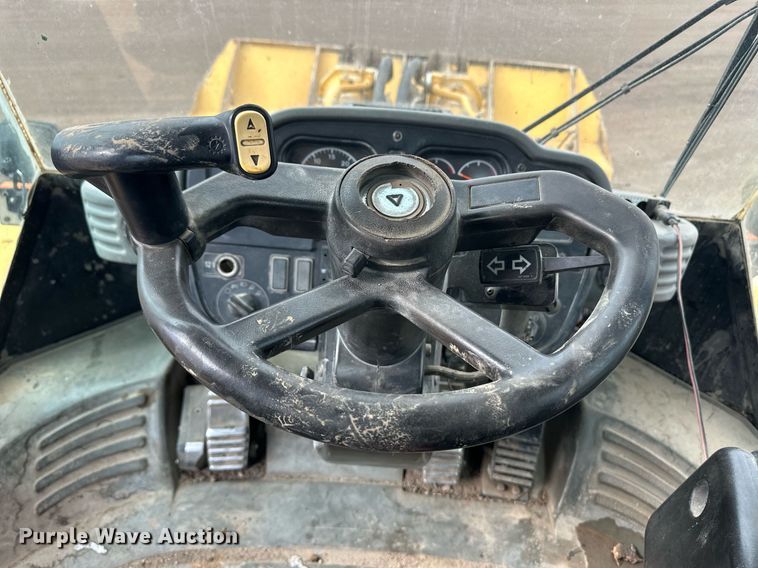 image for item ER8987 2003 Caterpillar 980G Series II wheel loader